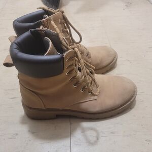 Stylish Tan Ankle Boots for Women